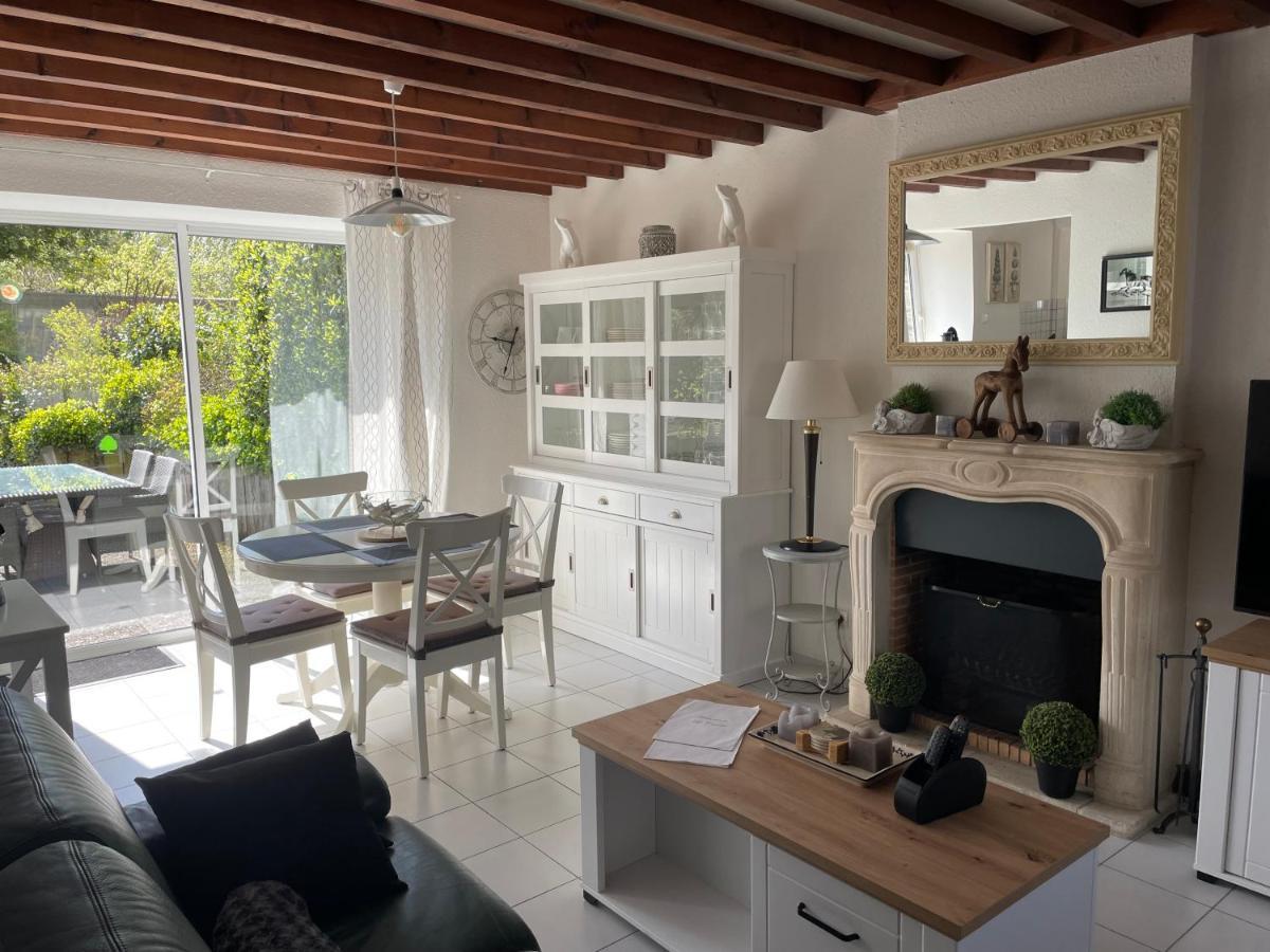 Le Courtil Villa Cerisy-la-Foret Ngoại thất bức ảnh
